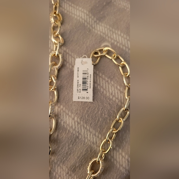 Necklace - Picture 5 of 6